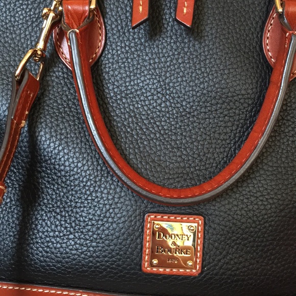 Dooney & Bourke handbag - Picture 3 of 6